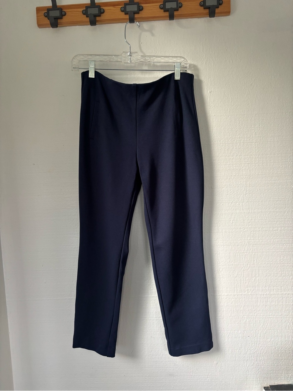 Chico's Navy Blue Ankle Pants Size 0.5 US/4 Small Pull-On Stretch Office Casual - Picture 8 of 9